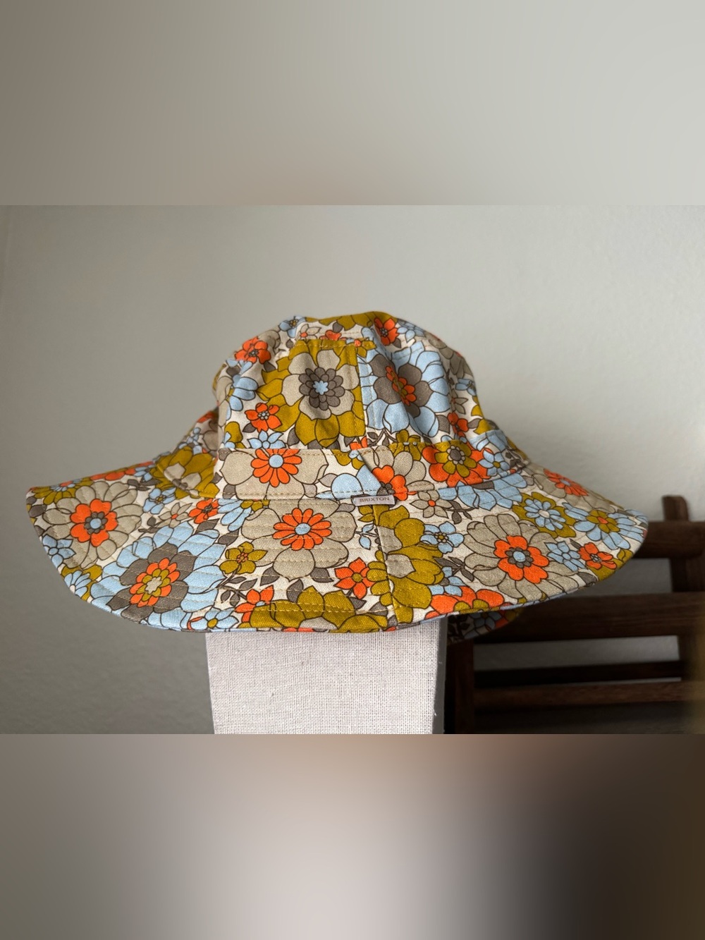 Brixton Retro Floral Womens Bucket Hat Size M/L